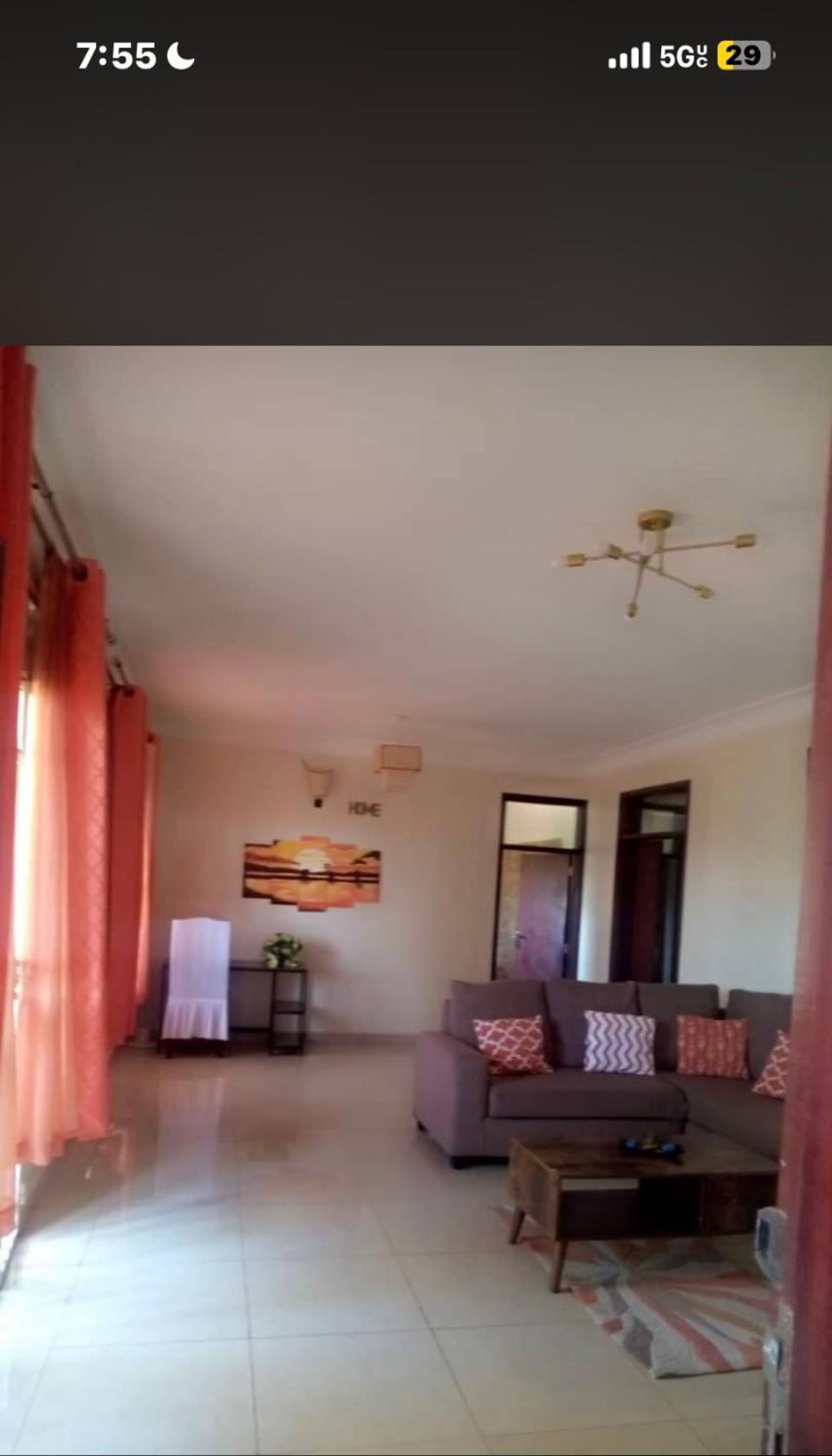 אנטבה The Abode Apartments Lake View & Breakfast Suite Near Beach מראה חיצוני תמונה