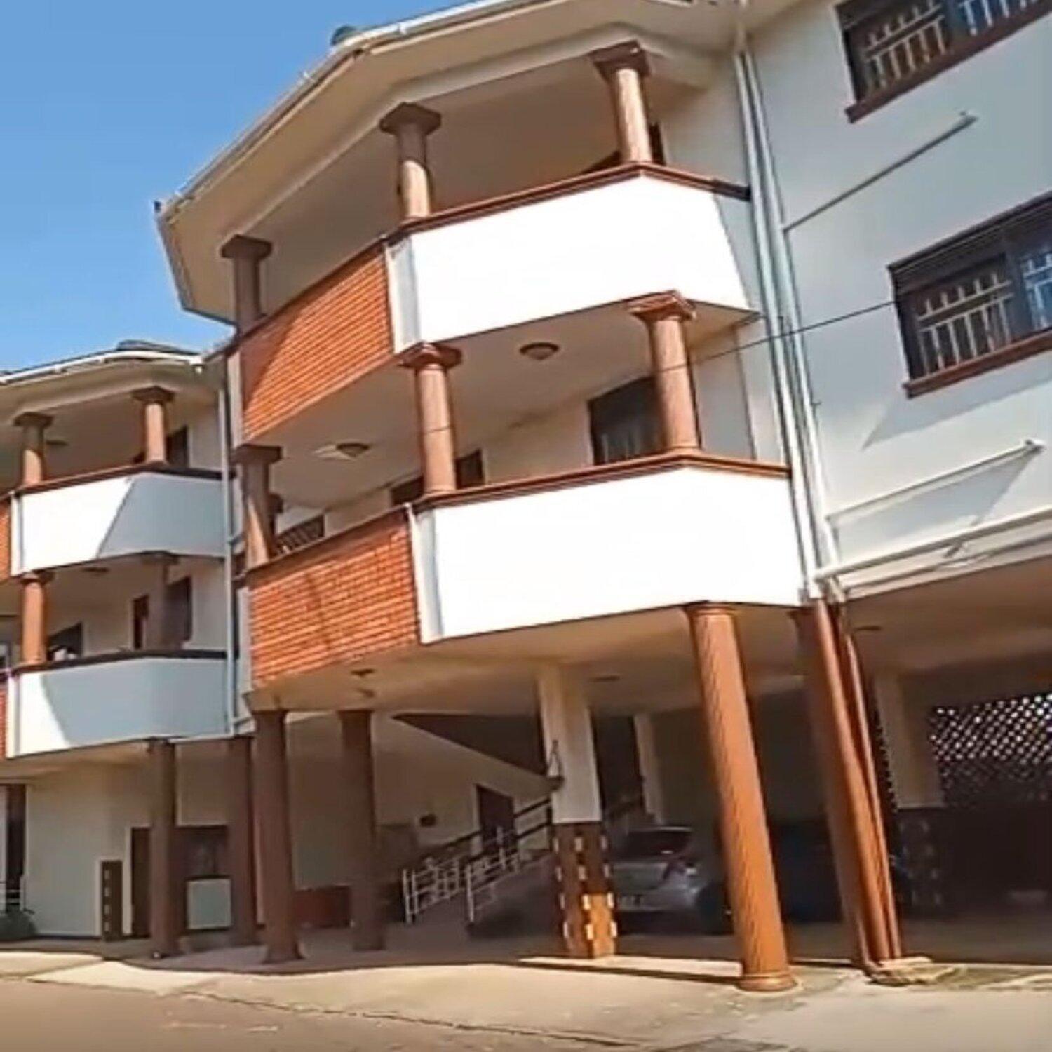 אנטבה The Abode Apartments Lake View & Breakfast Suite Near Beach מראה חיצוני תמונה