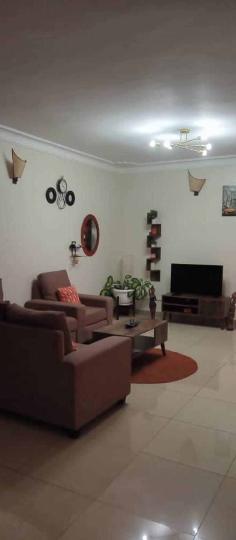 אנטבה The Abode Apartments Lake View & Breakfast Suite Near Beach מראה חיצוני תמונה