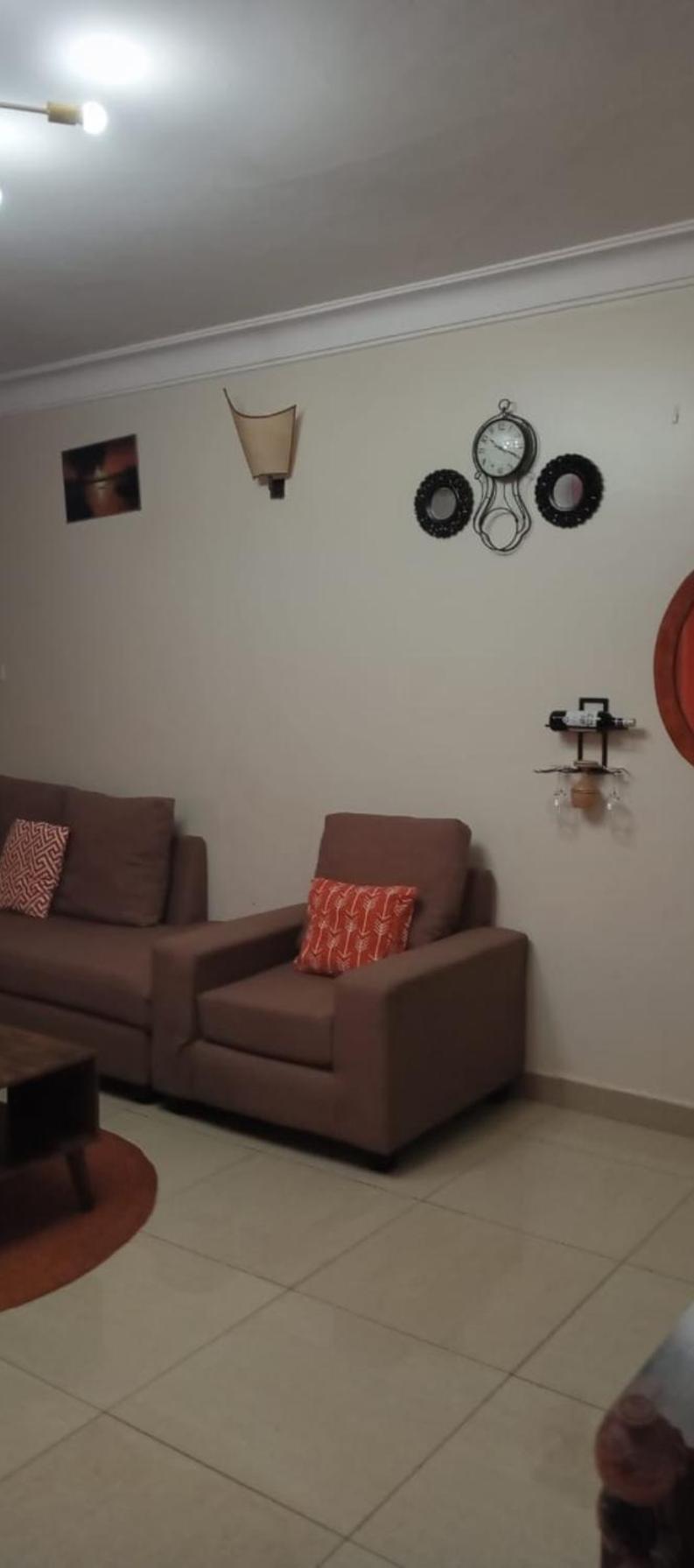 אנטבה The Abode Apartments Lake View & Breakfast Suite Near Beach מראה חיצוני תמונה