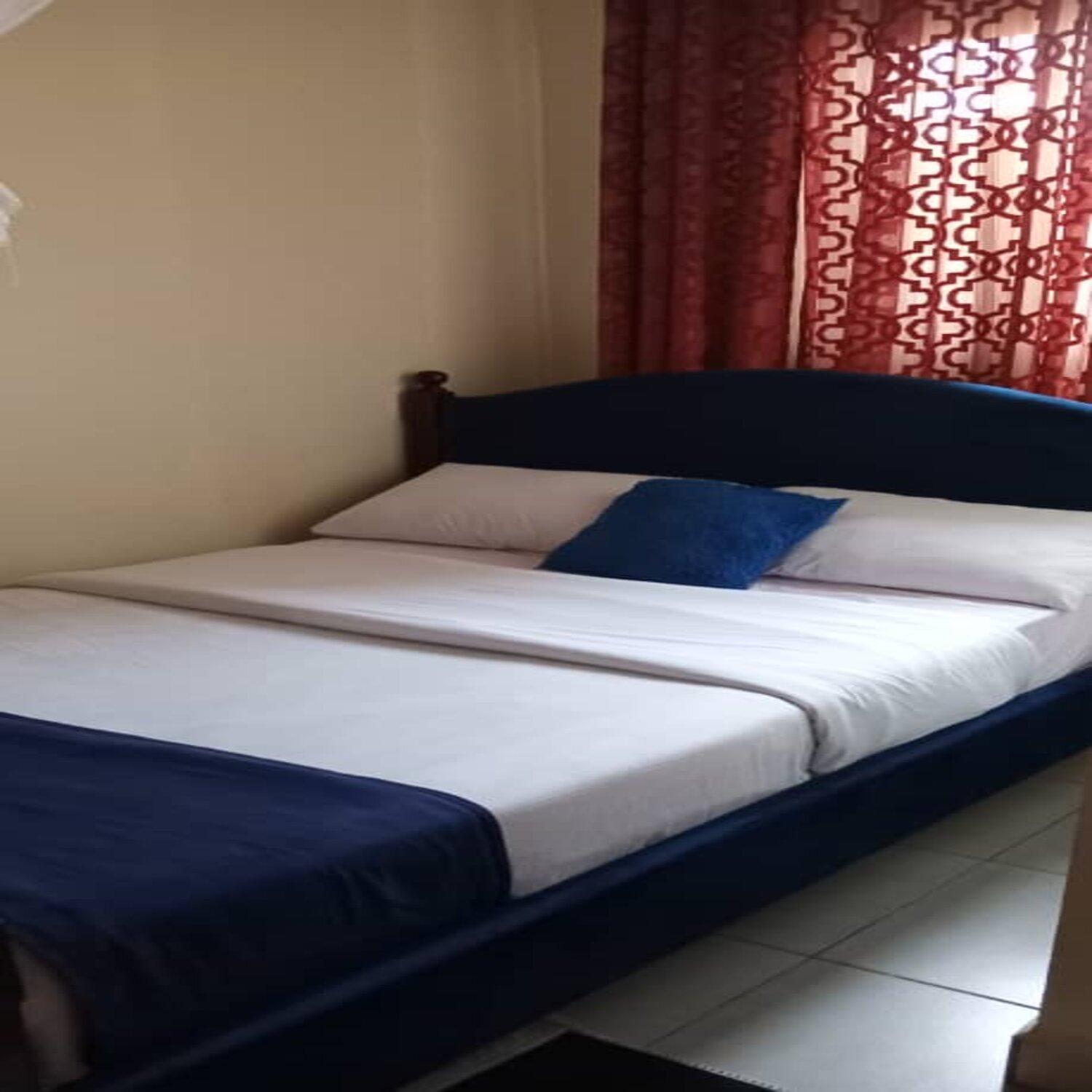 אנטבה The Abode Apartments Lake View & Breakfast Suite Near Beach מראה חיצוני תמונה